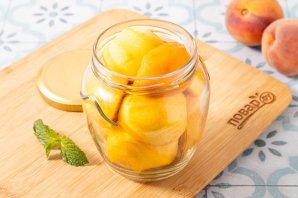 Консервированные персики