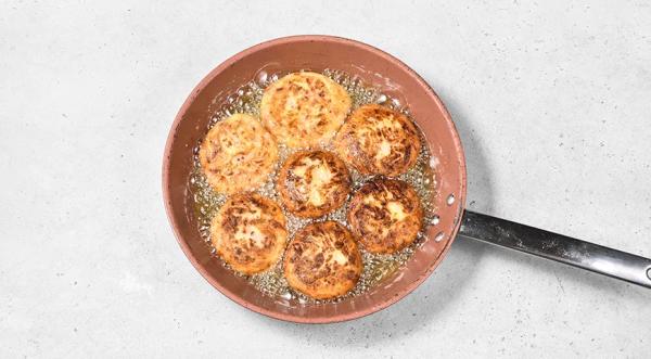 Картофельные котлеты с колбасой, пошаговый рецепт с фото на 522 ккал Картофельные котлеты с колбасой, пошаговый рецепт с фото на 522 ккал