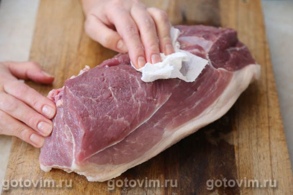 Свинина, томленная в духовке в соевом соусе