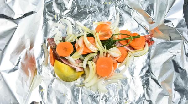 Окунь, запеченный в фольге, пошаговый рецепт с фото на 1189 ккал