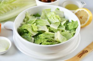 Салат с отварным тунцом