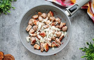 Ячневая каша в горшочке