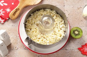 Новогодний салат "Нефритовый браслет" Новогодний салат "Нефритовый браслет"