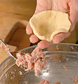 Китайские паровые булочки баоцзы, пошаговый рецепт с фото на 549 ккал