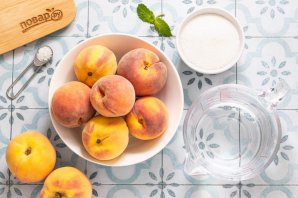 Консервированные персики