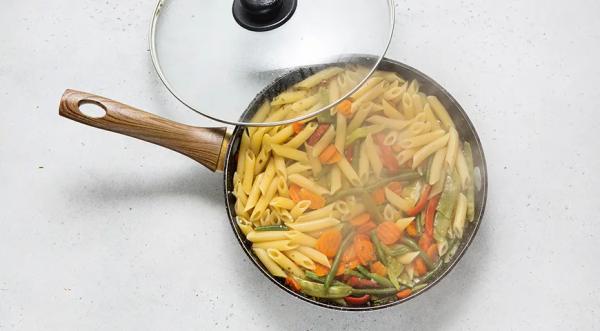 Макароны с замороженными овощами, пошаговый рецепт с фото на 447 ккал