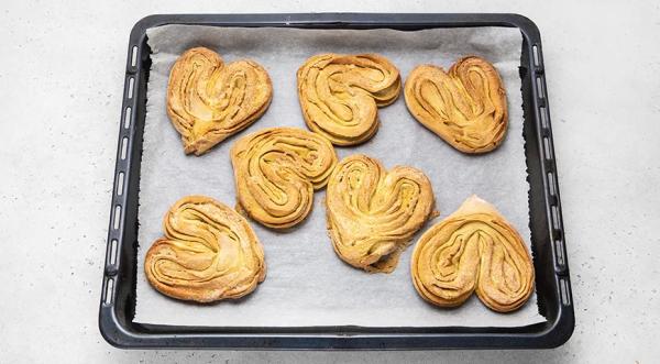 Пышные плюшки на кефире, пошаговый рецепт с фото на 1040 ккал