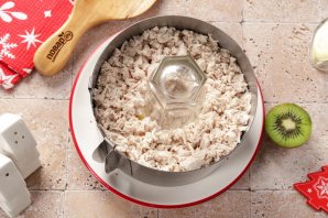 Новогодний салат "Нефритовый браслет" Новогодний салат "Нефритовый браслет"