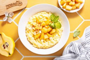 Пшенная каша с айвой