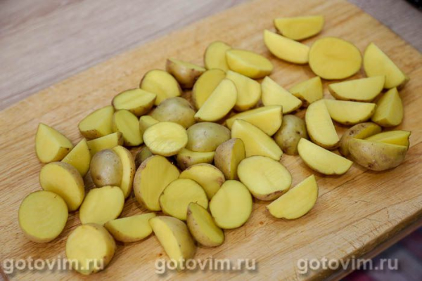 Картофель беби с паприкой в мультиварке