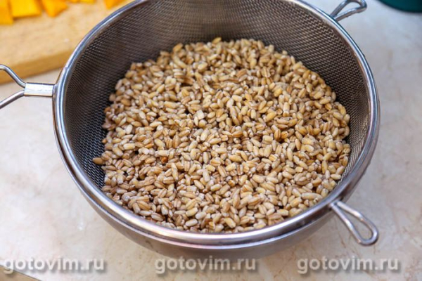 Перловка с мясом и тыквой