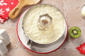 Новогодний салат "Нефритовый браслет" Новогодний салат "Нефритовый браслет"