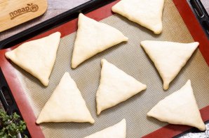 Пирожки с солеными грибами