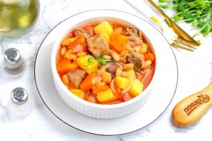 Мясо с консервированной фасолью Мясо с консервированной фасолью