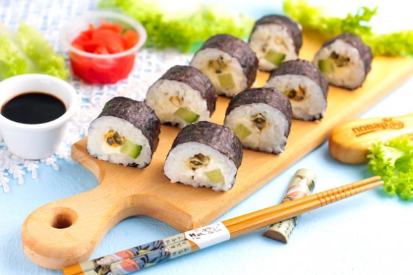 Роллы с мидиями Роллы с мидиями