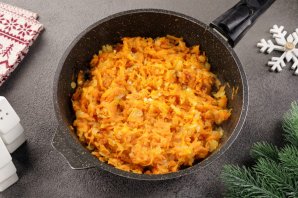 Новогодний печеночный торт