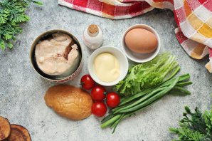 Бутерброды с горбушей консервированной