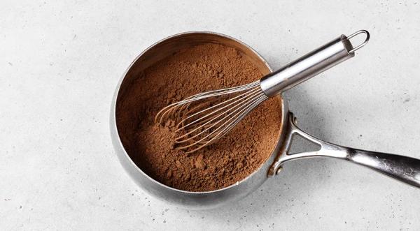 Глазурь из какао и сметаны, пошаговый рецепт с фото на 212 ккал