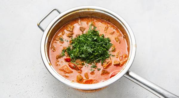 Паприкаш из свинины, пошаговый рецепт с фото на 676 ккал