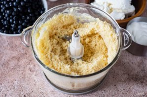 Черничный пирог с творогом