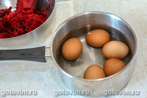 Как покрасить яйца свёклой Как покрасить яйца свёклой