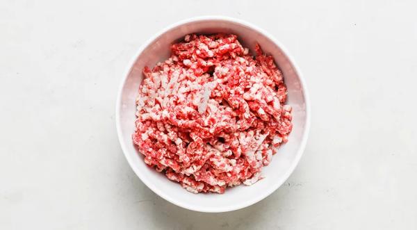 Люля-кебаб из говядины на мангале, пошаговый рецепт с фото на 1063 ккал