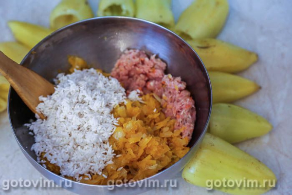 Перцы, фаршированные мясом, рисом и тыквой