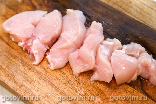 Осетинский пирог с курицей и рассольным сыром