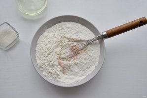 Белая пицца с лососем