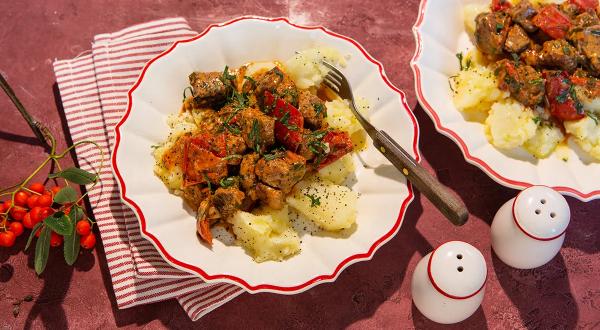 Паприкаш из свинины, пошаговый рецепт с фото на 676 ккал