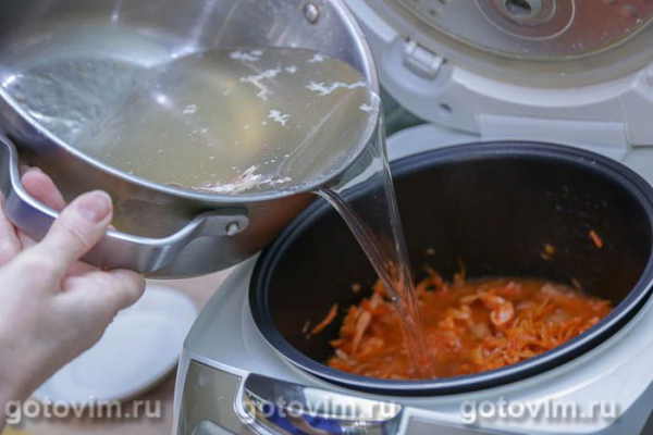 Мясная солянка с квашеной капустой в мультиварке