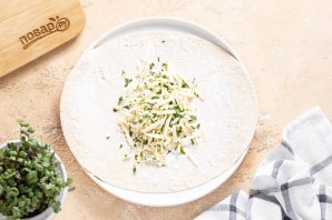 Лаваш с сыром в духовке