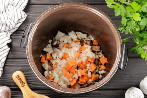 Макароны с мясом в мультиварке