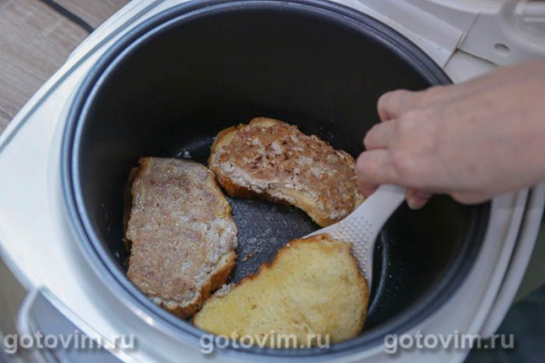 Горячие бутерброды с мясным фаршем в мультиварке