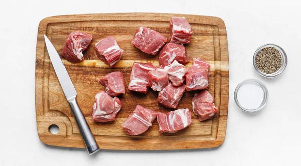 Шашлык из свинины в духовке на противне, пошаговый рецепт с фото на 704 ккал