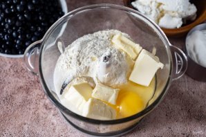 Черничный пирог с творогом