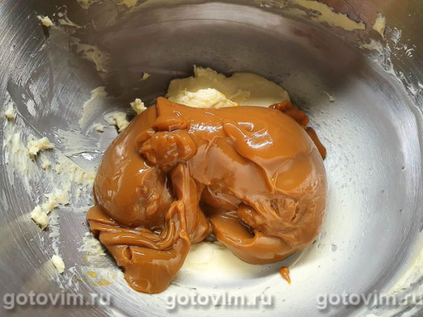 Десерт &laquo;Муравейник&raquo; с жареным миндалем