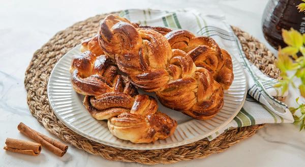 Булочка &laquo;Косичка&raquo;, пошаговый рецепт с фото на 826 ккал