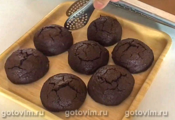 Шоколадное печенье &laquo;Лакомка&raquo; с начинкой из нутеллы