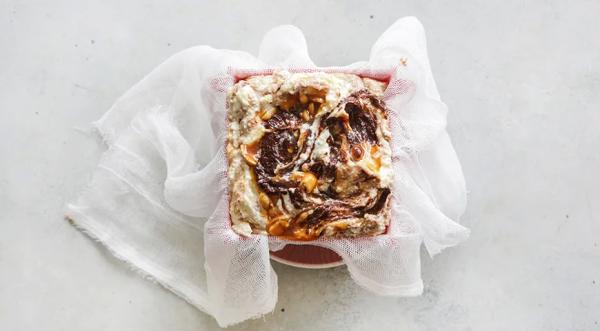 Творожная пасха Сникерс, пошаговый рецепт с фото на 569 ккал