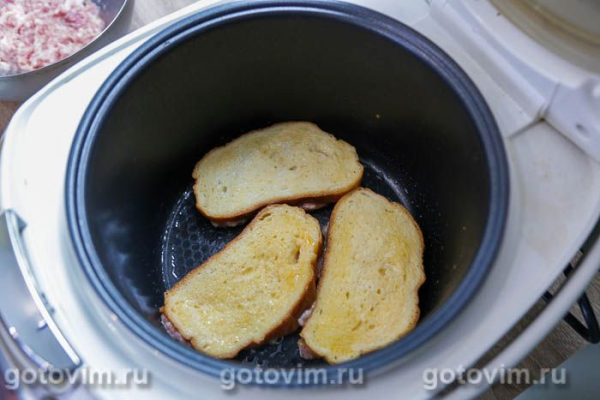 Горячие бутерброды с мясным фаршем в мультиварке