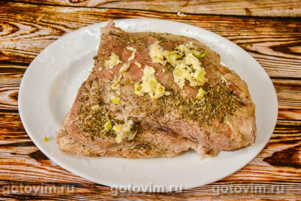 Отварной подчеревок в пряностях 