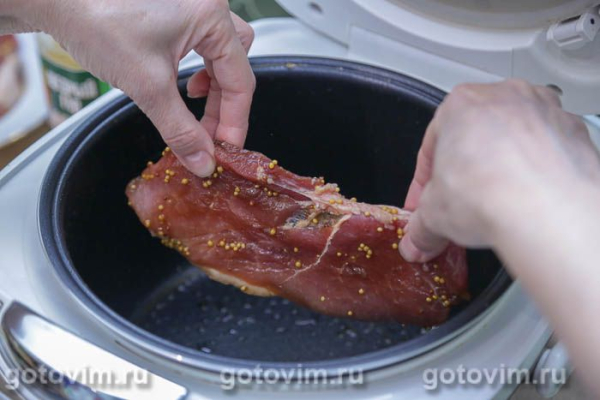 Стейк из свинины в мультиварке в маринаде из соевого соуса, горчицы и меда