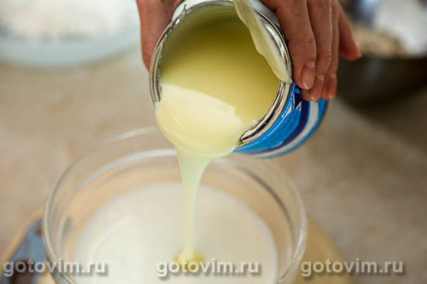 Кулич на сгущенном молоке