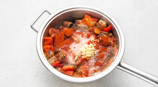 Паприкаш из свинины, пошаговый рецепт с фото на 676 ккал