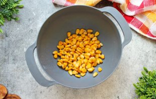 Постный салат с крабовыми палочками