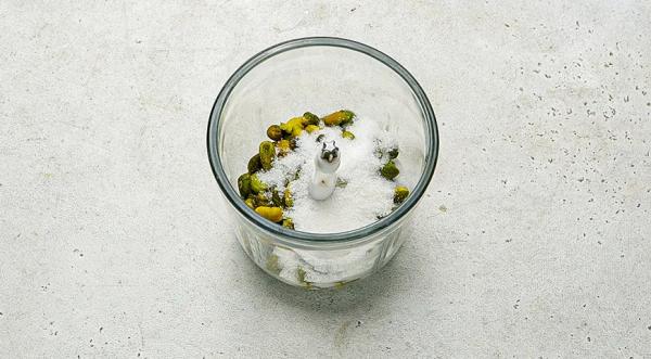 Муссовая фисташковая пасха, пошаговый рецепт с фото на 1235 ккал