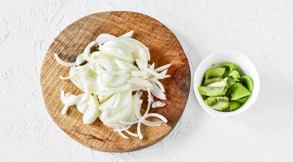 Маринад из киви для шашлыка, пошаговый рецепт с фото на 328 ккал