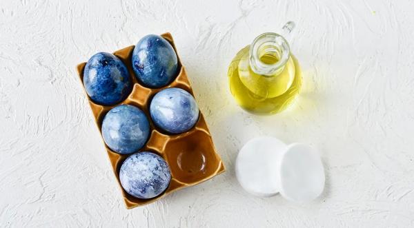 Как покрасить яйца чаем каркаде на Пасху, пошаговый рецепт с фото на 135 ккал