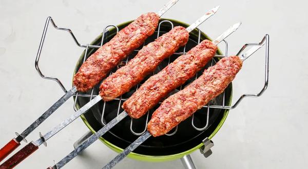 Люля-кебаб из говядины на мангале, пошаговый рецепт с фото на 1063 ккал